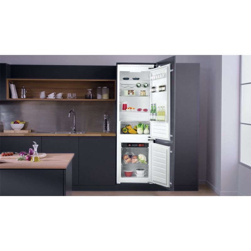 Hotpoint_Ariston-Комбинированные-холодильники-Встраиваемая-BCB-7525-AA--RU--Сталь-2-doors-Lifestyle-frontal-open