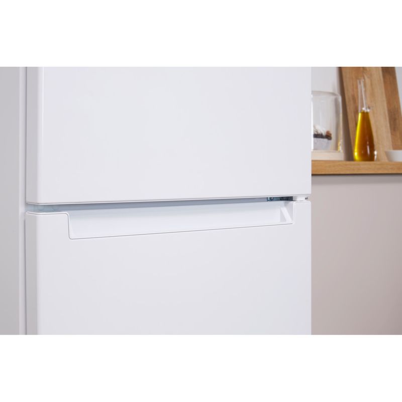 Indesit-Холодильник-с-морозильной-камерой-Отдельностоящий-DS-318-W-Белый-2-doors-Lifestyle-detail