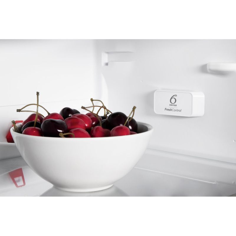 Whirlpool-Холодильник-с-морозильной-камерой-Встроенная-ART-963-A--NF-Белый-2-doors-Lifestyle-detail