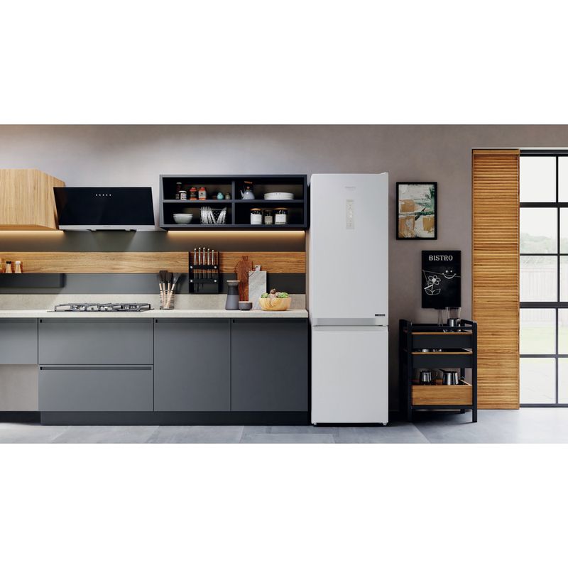 Hotpoint_Ariston-Комбинированные-холодильники-Отдельностоящий-HTS-8202I-W-O3-Белый-2-doors-Lifestyle-frontal