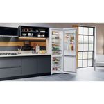 Hotpoint_Ariston-Комбинированные-холодильники-Отдельностоящий-HTR-8202I-W-O3-Белый-2-doors-Lifestyle-perspective-open