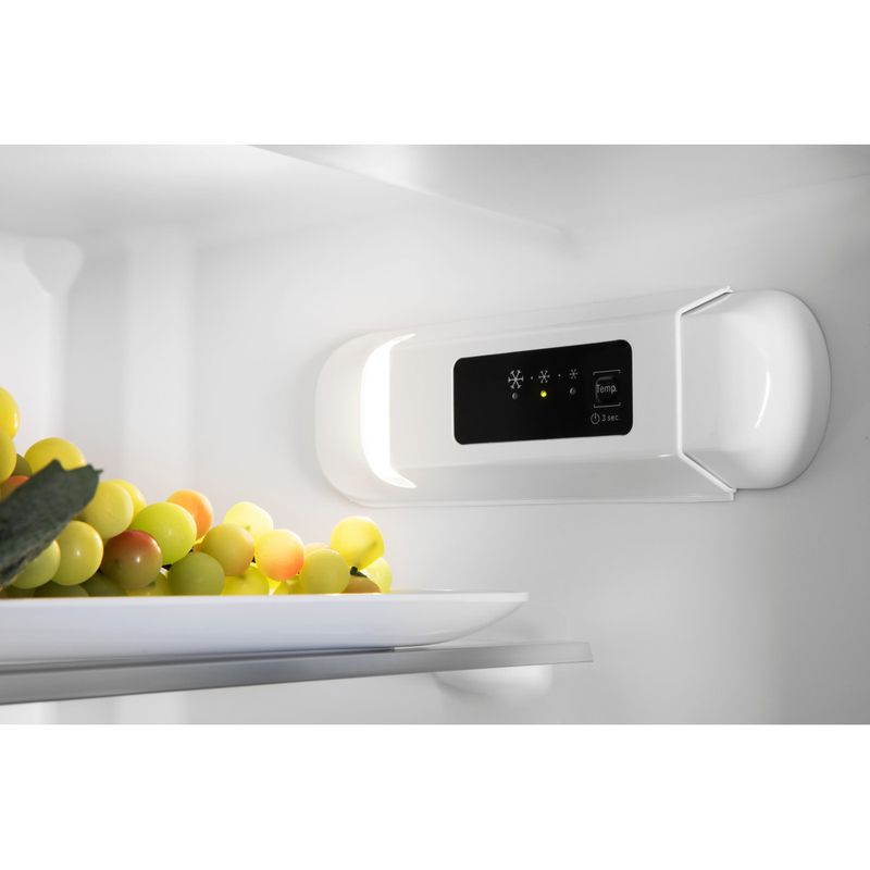 Hotpoint_Ariston-Комбинированные-холодильники-Встраиваемая-B-20-A1-DV-E-HA-Нержавеющая-сталь-2-doors-Lifestyle-control-panel