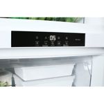Hotpoint_Ariston-Комбинированные-холодильники-Встраиваемая-BCB-7030-AA-F-C--RU--Белый-2-doors-Lifestyle-control-panel