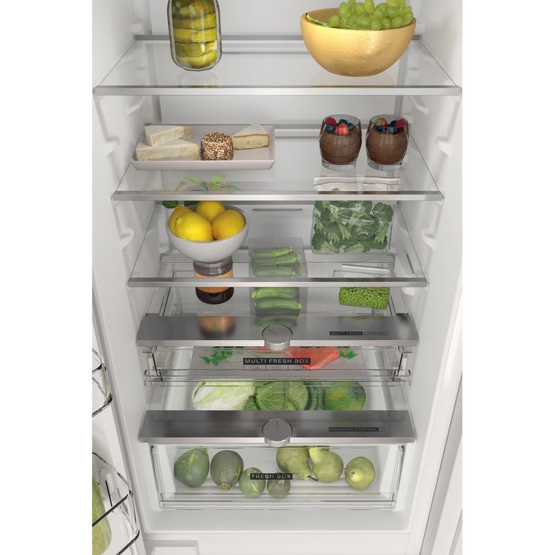 Whirlpool-Холодильник-с-морозильной-камерой-Встроенная-WHC18-T341-Белый-2-doors-Lifestyle-detail