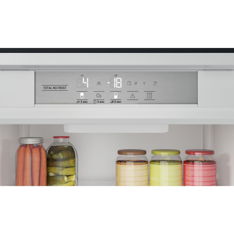 Hotpoint_Ariston-Комбинированные-холодильники-Встраиваемая-HAC18-T532-Белый-2-doors-Lifestyle-control-panel