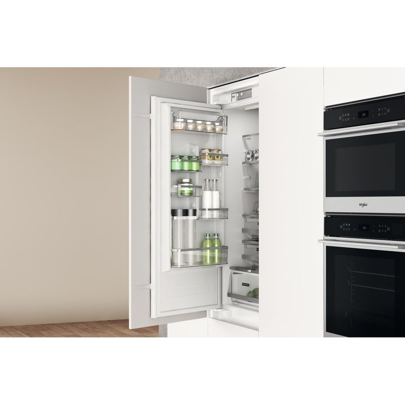 Whirlpool-Холодильник-с-морозильной-камерой-Встроенная-WHC20-T573-Белый-2-doors-Lifestyle-frontal-open