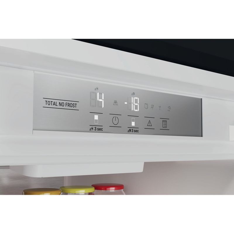 Hotpoint_Ariston-Комбинированные-холодильники-Встраиваемая-HAC20-T563-EU-Белый-2-doors-Control-panel